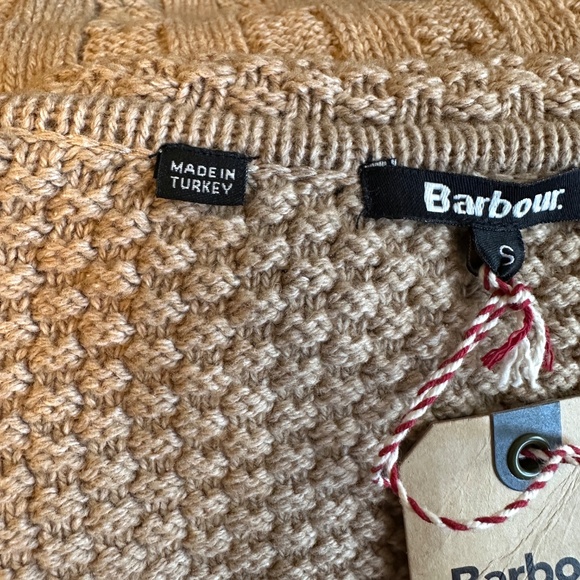 Barbour knitted poncho - Picture 12 of 14